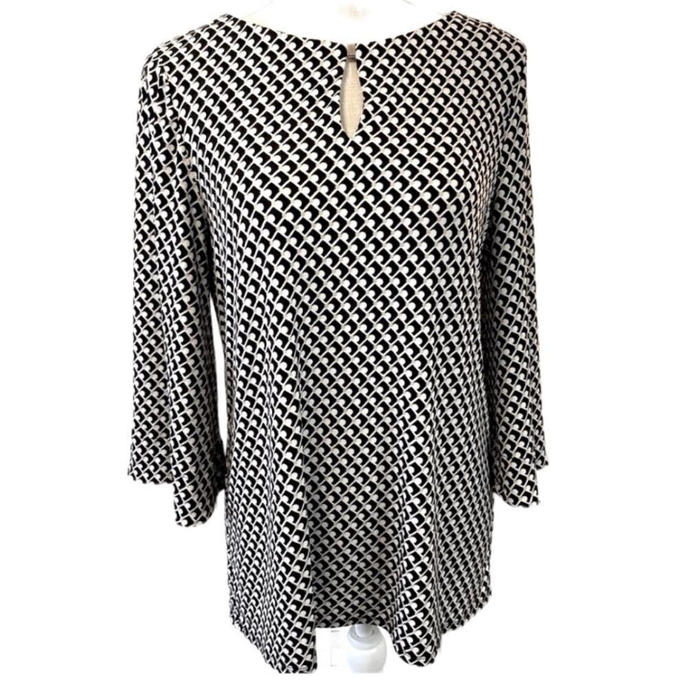 Chico’s Black white tan Top Small